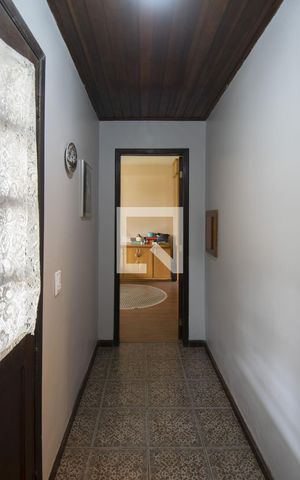 Casa à venda com 150m², 3 quartos e 1 vagaCorredor