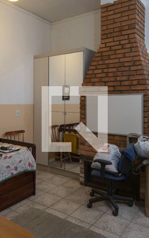 Casa à venda com 150m², 3 quartos e 1 vagaÁrea de Churrasqueira e Serviço