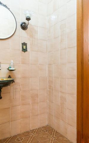 Casa à venda com 458m², 4 quartos e 8 vagas Casa à venda com 458m², 4 quartos e 8 vagasLavabo