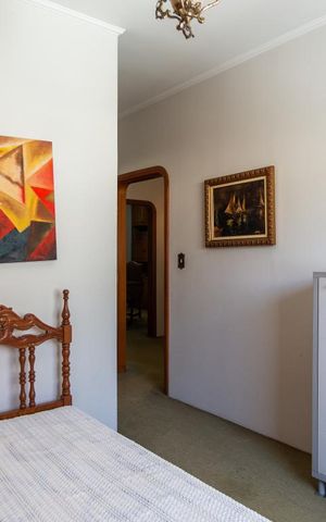 Casa à venda com 458m², 4 quartos e 8 vagas Casa à venda com 458m², 4 quartos e 8 vagasQuarto 1