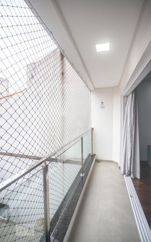 Casa à venda com 240m², 3 quartos e 4 vagas Casa à venda com 240m², 3 quartos e 4 vagasVaranda