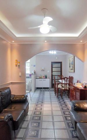 Casa à venda com 500m², 3 quartos e 4 vagasSala