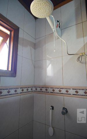 Casa de condomínio à venda com 159m², 3 quartos e 2 vagasBanheiro