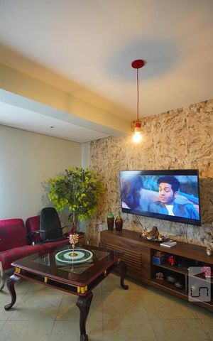 Casa de condomínio à venda com 159m², 3 quartos e 2 vagasSala