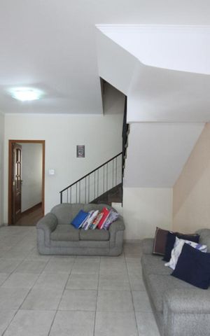 Casa à venda com 137m², 3 quartos e 1 vagaSala