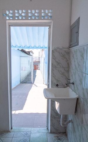 Casa para alugar com 60m², 1 quarto e sem vagaÁrea de Serviço