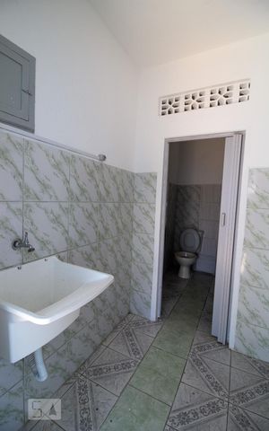 Casa para alugar com 60m², 1 quarto e sem vagaÁrea de Serviço