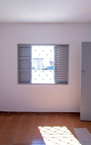 Casa para alugar com 60m², 1 quarto e sem vagaQuarto