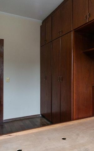 Casa à venda com 250m², 3 quartos e 4 vagasSuíte 2