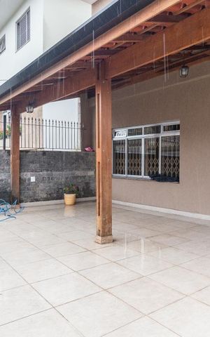 Casa à venda com 250m², 3 quartos e 4 vagasVaranda