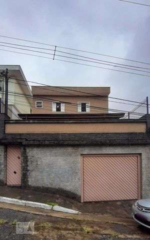 Casa à venda com 250m², 3 quartos e 4 vagasFachada