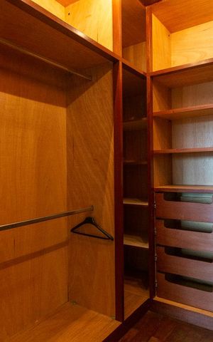 Casa à venda com 250m², 3 quartos e 4 vagasCloset da Suíte 1