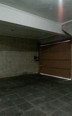 Casa à venda com 250m², 3 quartos e 4 vagasGaragem