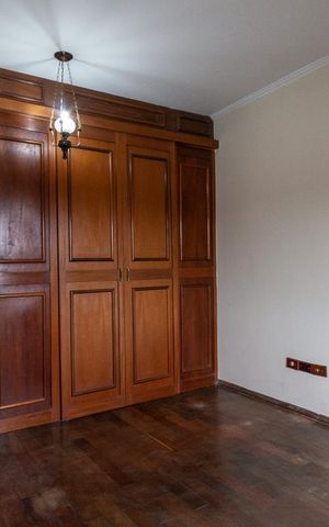 Casa à venda com 250m², 3 quartos e 4 vagasSuíte 1