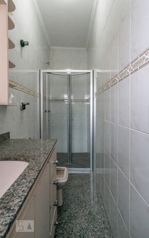 Casa à venda com 250m², 3 quartos e 4 vagasBanheiro da Suíte 2
