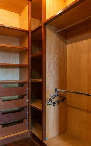 Casa à venda com 250m², 3 quartos e 4 vagasCloset da Suíte 1