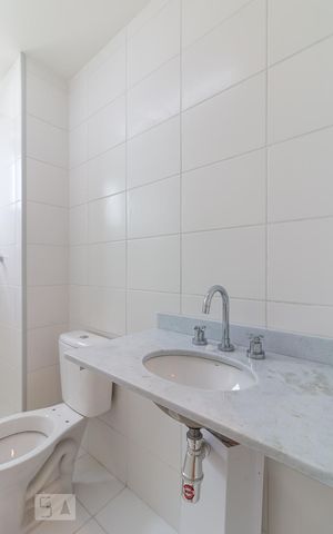 Apartamento à venda com 66m², 2 quartos e 1 vagaBanheiro social
