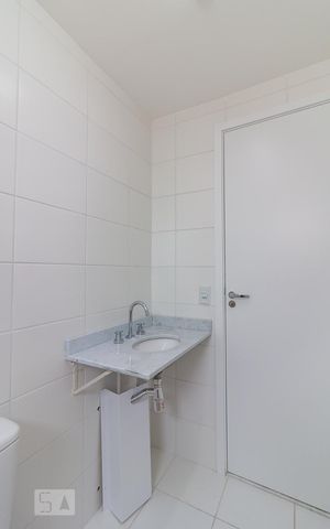 Apartamento à venda com 66m², 2 quartos e 1 vagaBanheiro social