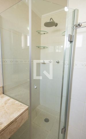 Apartamento para alugar com 106m², 3 quartos e 1 vaga Apartamento para alugar com 106m², 3 quartos e 1 vagaBanheiro da Suíte