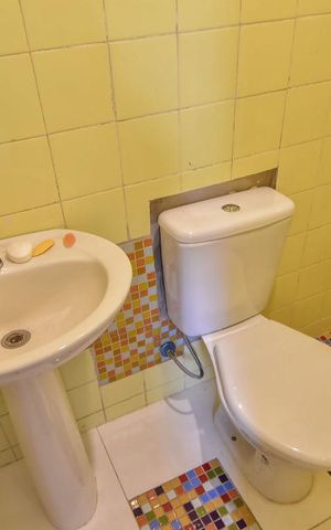 Casa à venda com 120m², 2 quartos e 2 vagasBanheiro de Serviço
