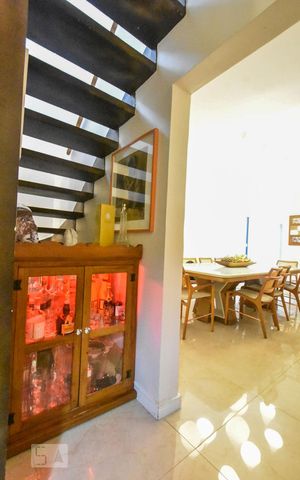 Casa à venda com 120m², 2 quartos e 2 vagasBar