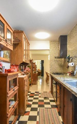 Casa à venda com 120m², 2 quartos e 2 vagasCozinha