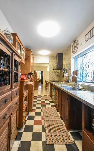 Casa à venda com 120m², 2 quartos e 2 vagasCozinha