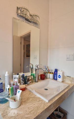 Casa à venda com 120m², 2 quartos e 2 vagasBanheiro Suíte 03