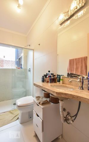 Casa à venda com 120m², 2 quartos e 2 vagasBanheiro Suíte 01