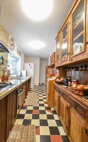 Casa à venda com 120m², 2 quartos e 2 vagasCozinha