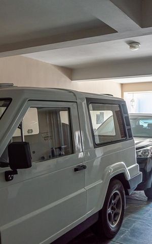 Casa à venda com 386m², 4 quartos e 7 vagas Casa à venda com 386m², 4 quartos e 7 vagasGaragem