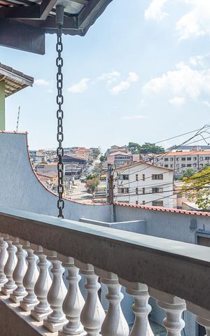 Casa à venda com 386m², 4 quartos e 7 vagas Casa à venda com 386m², 4 quartos e 7 vagasSacada