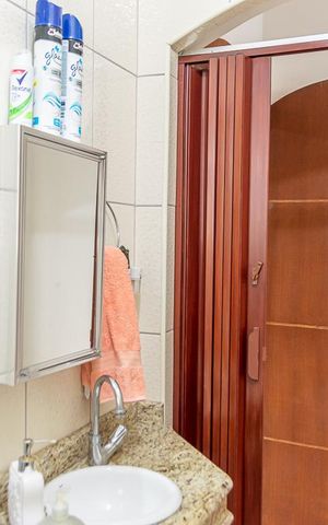 Casa à venda com 386m², 4 quartos e 7 vagas Casa à venda com 386m², 4 quartos e 7 vagasBanheiro da Suíte 4