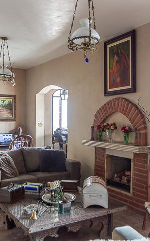Casa à venda com 386m², 4 quartos e 7 vagas Casa à venda com 386m², 4 quartos e 7 vagasSalaq