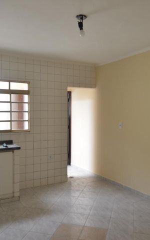 Casa para alugar com 150m², 2 quartos e 1 vagaCozinha