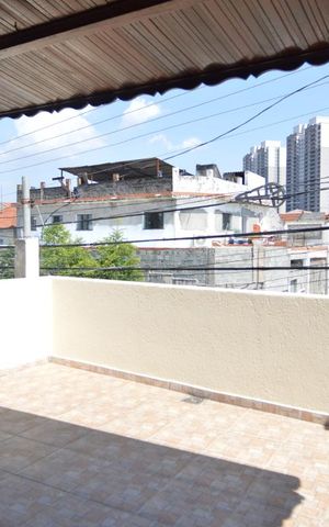 Casa para alugar com 150m², 2 quartos e 1 vagaVaranda