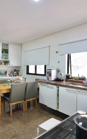 Apartamento à venda com 200m², 3 quartos e 3 vagasCozinha