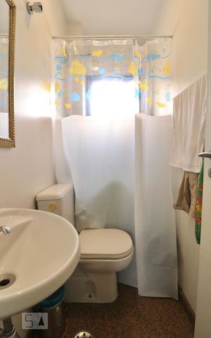 Apartamento à venda com 200m², 3 quartos e 3 vagasBanheiro de Serviço