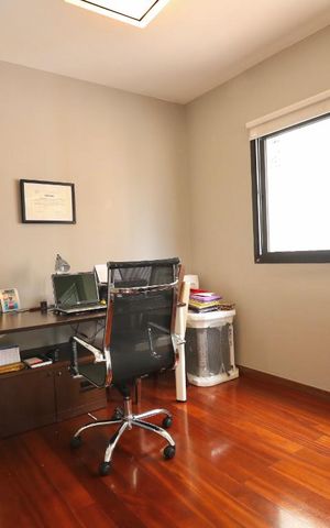 Apartamento à venda com 200m², 3 quartos e 3 vagasEscritório