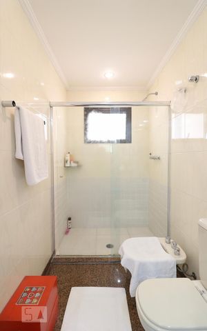 Apartamento à venda com 200m², 3 quartos e 3 vagasBanheiro 2 - Suíte