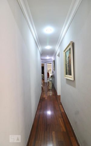 Apartamento à venda com 200m², 3 quartos e 3 vagasCorredor