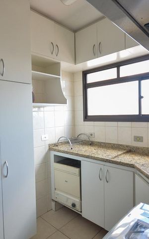 Apartamento à venda com 248m², 3 quartos e 3 vagas Apartamento à venda com 248m², 3 quartos e 3 vagasCozinha