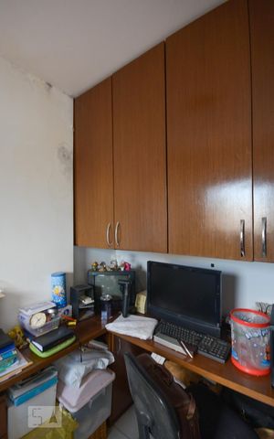 Apartamento à venda com 248m², 3 quartos e 3 vagas Apartamento à venda com 248m², 3 quartos e 3 vagasQuarto de Serviço