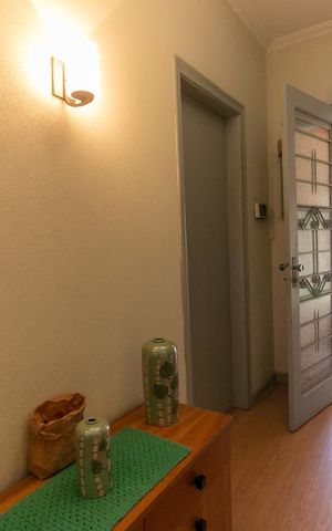 Casa à venda com 290m², 3 quartos e 6 vagas Casa à venda com 290m², 3 quartos e 6 vagasHall