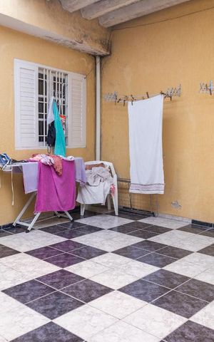 Casa à venda com 115m², 3 quartos e 2 vagas Casa à venda com 115m², 3 quartos e 2 vagasÁrea de serviço