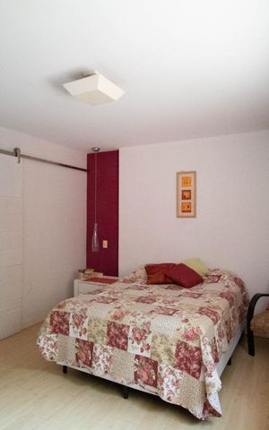 Casa de condomínio à venda com 256m², 4 quartos e 2 vagas Casa de condomínio à venda com 256m², 4 quartos e 2 vagasSuite principal