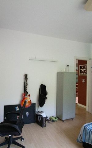 Casa de condomínio à venda com 256m², 4 quartos e 2 vagas Casa de condomínio à venda com 256m², 4 quartos e 2 vagasQuarto 3