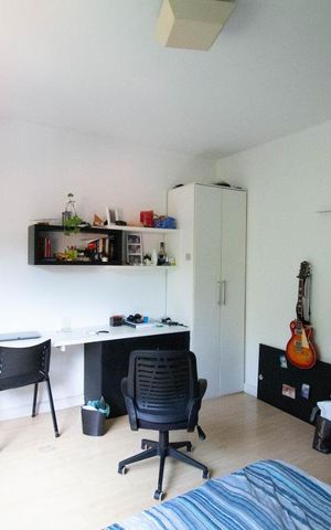 Casa de condomínio à venda com 256m², 4 quartos e 2 vagas Casa de condomínio à venda com 256m², 4 quartos e 2 vagasQuarto 3
