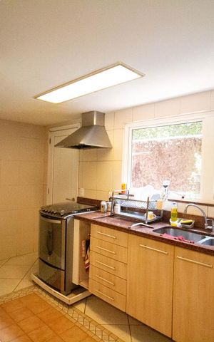 Casa de condomínio à venda com 256m², 4 quartos e 2 vagas Casa de condomínio à venda com 256m², 4 quartos e 2 vagasCozinha