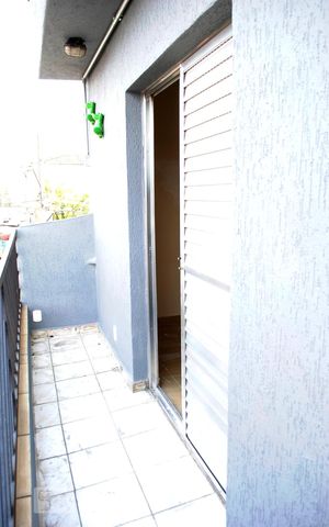 Casa para alugar com 54m², 1 quarto e sem vagavaranda